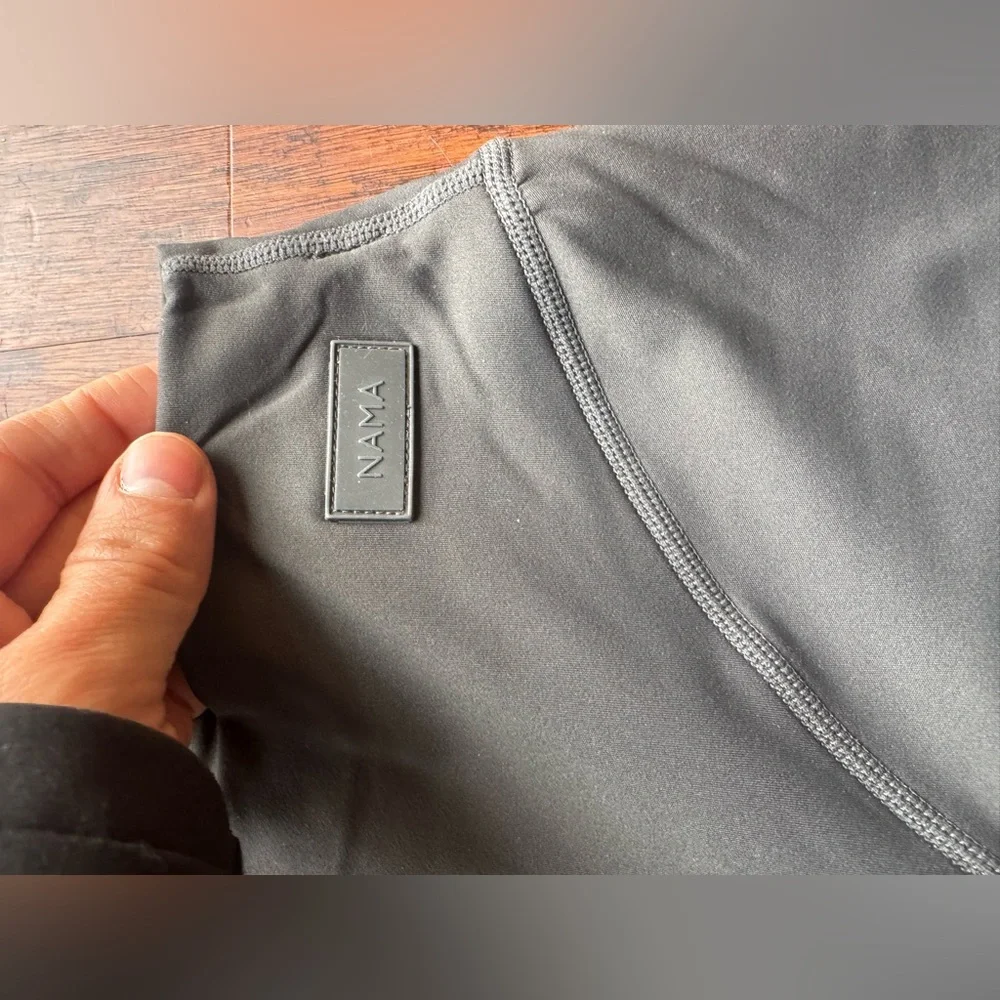 Women's Black High-Waisted Body Butter Leggings - Picture 4 of 5